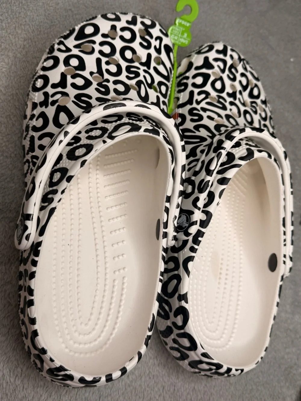 Crocs Classic Warped Logo Clog White Black Mens 10 Womens 12 Rare NWT